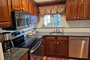 663 Yorktown Ln, Monroe Township, NJ 08831 - Photo 21