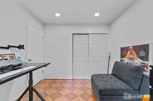 251 Kempsey Dr, North Brunswick Township, NJ 08902 - Photo 11