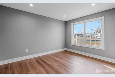 20 Louis Avenue, Middlesex, NJ 08846 - Photo 11