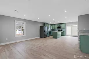 20 Louis Ave, Middlesex, NJ 08846 - Photo 3