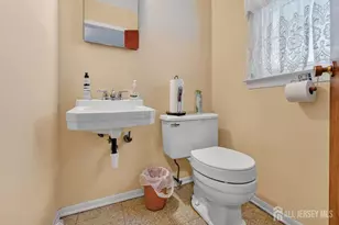 651 Franklin Dr, Perth Amboy, NJ 08861 - Photo 9