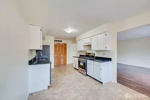 707 Edison Glen Terrace, Edison, NJ 08837 - Photo 11