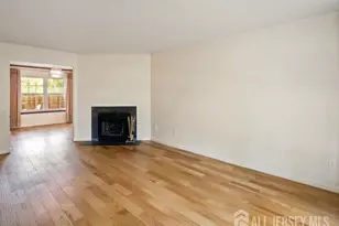 18 Pond View Dr, Plainsboro Township, NJ 08536 - Photo 9