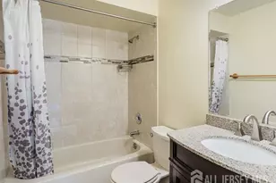 18 Pond View Dr, Plainsboro Township, NJ 08536 - Photo 15