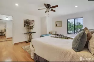 31 Gate House Ln, Edison, NJ 08820 - Photo 13