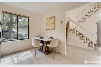 31 Gate House Lane, Edison, NJ 08820 - Photo 9
