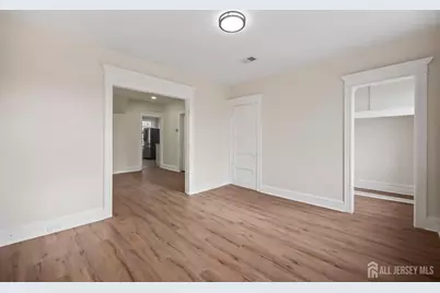 264 Barclay Street, Perth Amboy, NJ 08861 - Photo 23