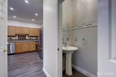 100 Forest Drive, Piscataway Township, NJ 08854 - Photo 31