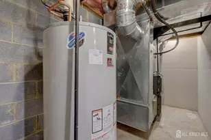 100 Forest Dr, Piscataway Township, NJ 08854 - Photo 29