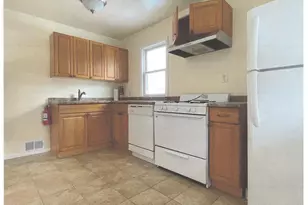 25 Hull Dr, Edison, NJ 08817 - Photo 5