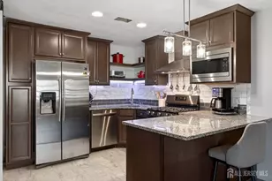 359 Wycoff Way W, East Brunswick Township, NJ 08816 - Photo 5