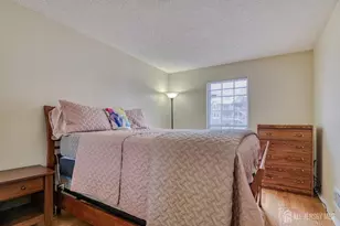 252 Kempsey Dr, North Brunswick Township, NJ 08902 - Photo 13