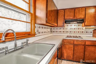 34 E Prescott Avenue E, Colonia, NJ 07067 - Photo 13