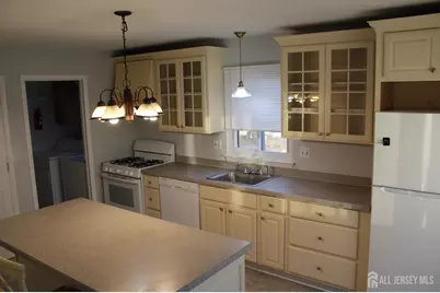 224 Westgate Drive, Edison, NJ 08820 - Photo 5