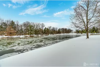 304 Wimbeldon Court, North Brunswick Township, NJ 08902 - Photo 15