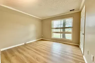 256 Willowbrook Dr, North Brunswick Township, NJ 08902 - Photo 11