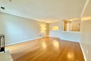 256 Willowbrook Dr, North Brunswick Township, NJ 08902 - Photo 5