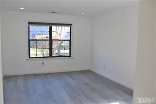 1003 Woodhaven Dr, Edison, NJ 08817 - Photo 15