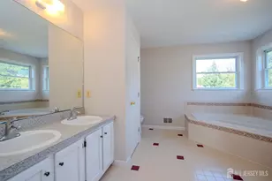 27 Samantha Dr, Monroe Township, NJ 08831 - Photo 55