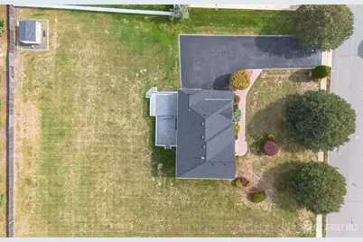 27 Samantha Drive, Monroe Township, NJ 08831 - Photo 25