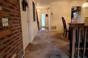 367 Willowbrook Dr, North Brunswick Township, NJ 08902 - Photo 5