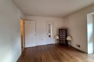 367 Willowbrook Dr, North Brunswick Township, NJ 08902 - Photo 11