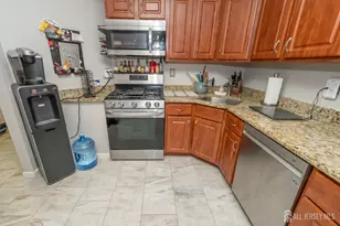 23 Borelle Square, Sayreville, NJ 08859 - Photo 9