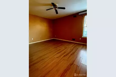 1202 Woodbridge Commons Way, Iselin, NJ 08817 - Photo 15