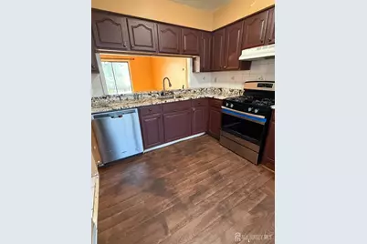 1202 Woodbridge Commons Way, Iselin, NJ 08817 - Photo 7