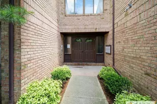 354 Willowbrook Dr, North Brunswick Township, NJ 08902 - Photo 3