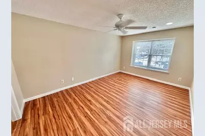 211 Sunshine Court, Sayreville, NJ 08859 - Photo 11