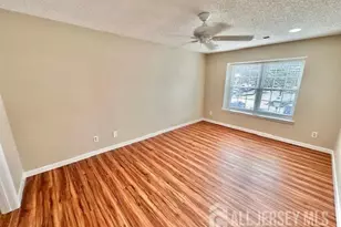 211 Sunshine Ct, Sayreville, NJ 08859 - Photo 11