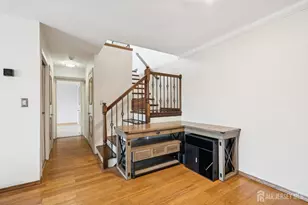 36 Farnham Square, Sayreville, NJ 08859 - Photo 15