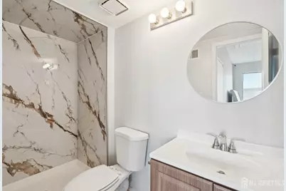 36 Farnham Square, Sayreville, NJ 08859 - Photo 25