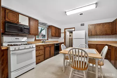 21 Pine Street, Old Bridge Township, NJ 08857 - Photo 7