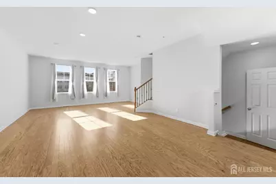 38 Bond Street, North Brunswick Township, NJ 08902 - Photo 7