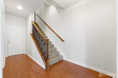 6 Bond Street, North Brunswick Township, NJ 08902 - Photo 5