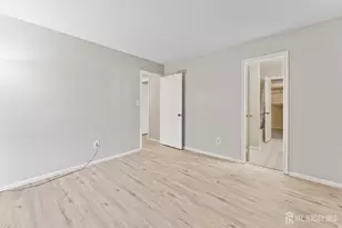 103 Pheasant Run, Edison, NJ 08820 - Photo 11