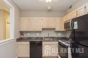 68 Franklin School Way, Metuchen, NJ 08840 - Photo 5