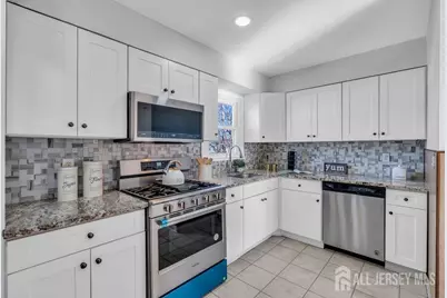 26 Sunnyside Drive, Carteret, NJ 07008 - Photo 5