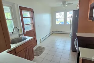 35 Berkley Blvd, Iselin, NJ 08830 - Photo 7