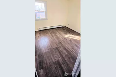 35 Berkley Boulevard, Iselin, NJ 08830 - Photo 9