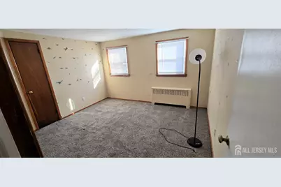 35 Berkley Boulevard, Iselin, NJ 08830 - Photo 19