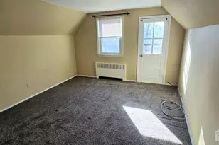 35 Berkley Blvd, Iselin, NJ 08830 - Photo 17