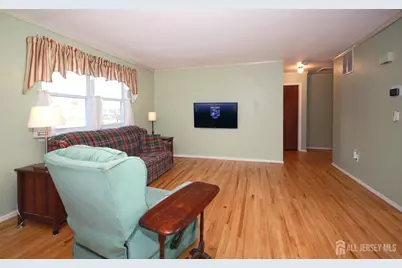 4 Linden Lane S, Plainsboro Township, NJ 08536 - Photo 3