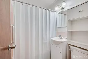 20 Longfield Rd, New Brunswick, NJ 08901 - Photo 17