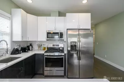 197 Garfield Avenue, Jersey City, NJ 07305 - Photo 7