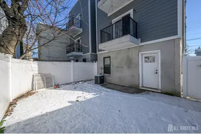 197 Garfield Avenue, Jersey City, NJ 07305 - Photo 43