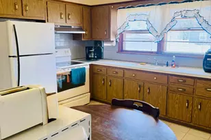 93 N Washington Ave N, Colonia, NJ 07067 - Photo 11
