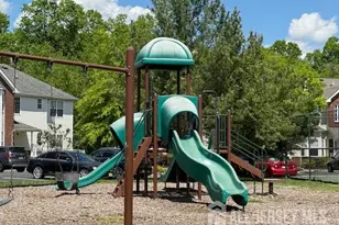 60 Forest Dr, Piscataway Township, NJ 08854 - Photo 21